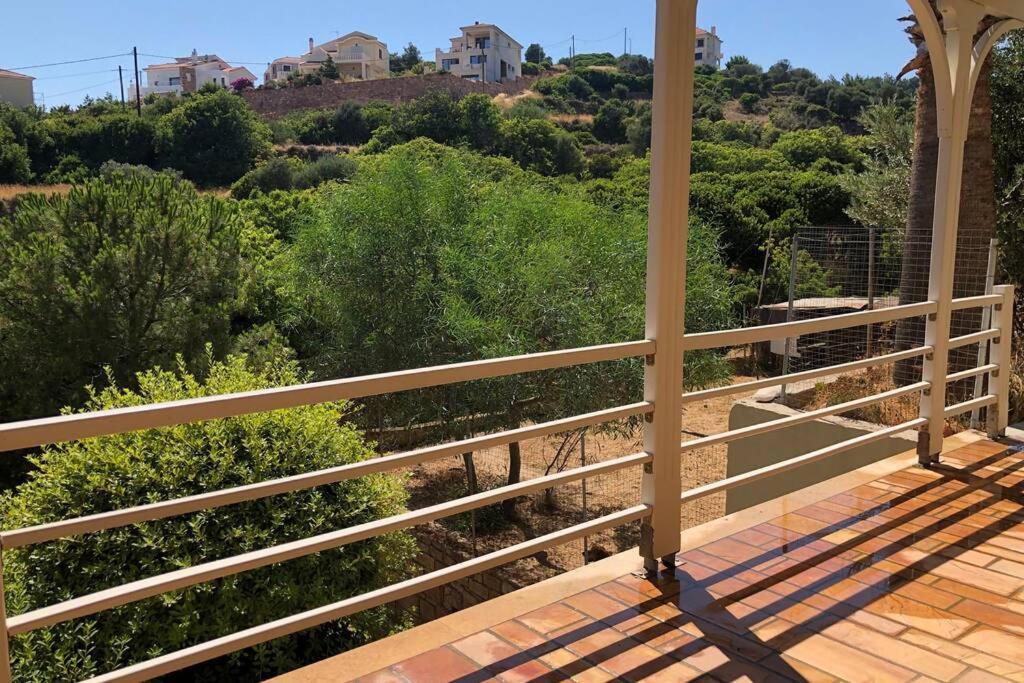 Seafront Apartment Karfas Exterior photo
